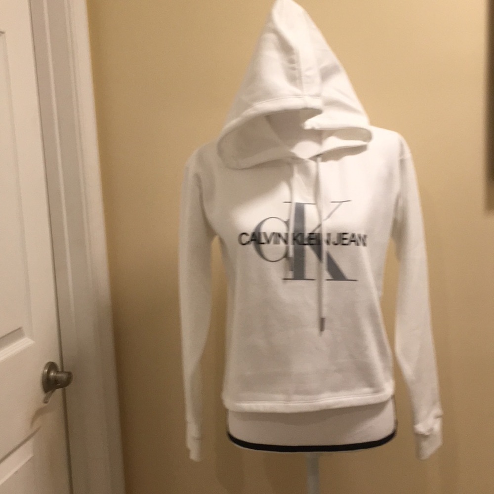 ❤️❤️Calvin Klein white hoodie- size small NWT